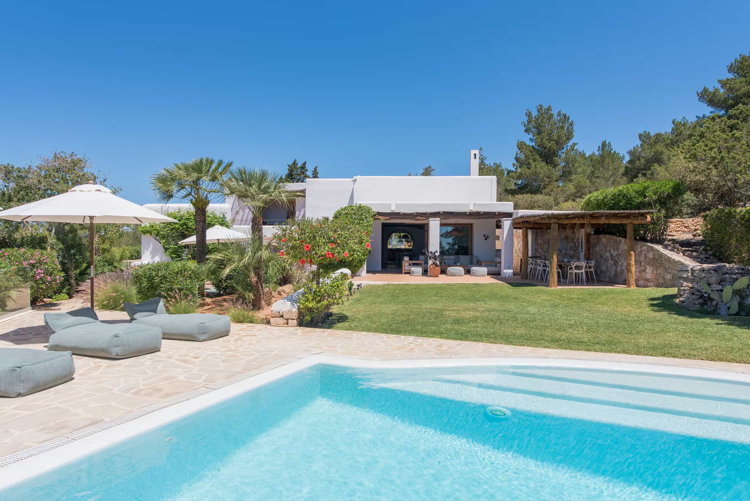 Can Paola - Exterior View 7