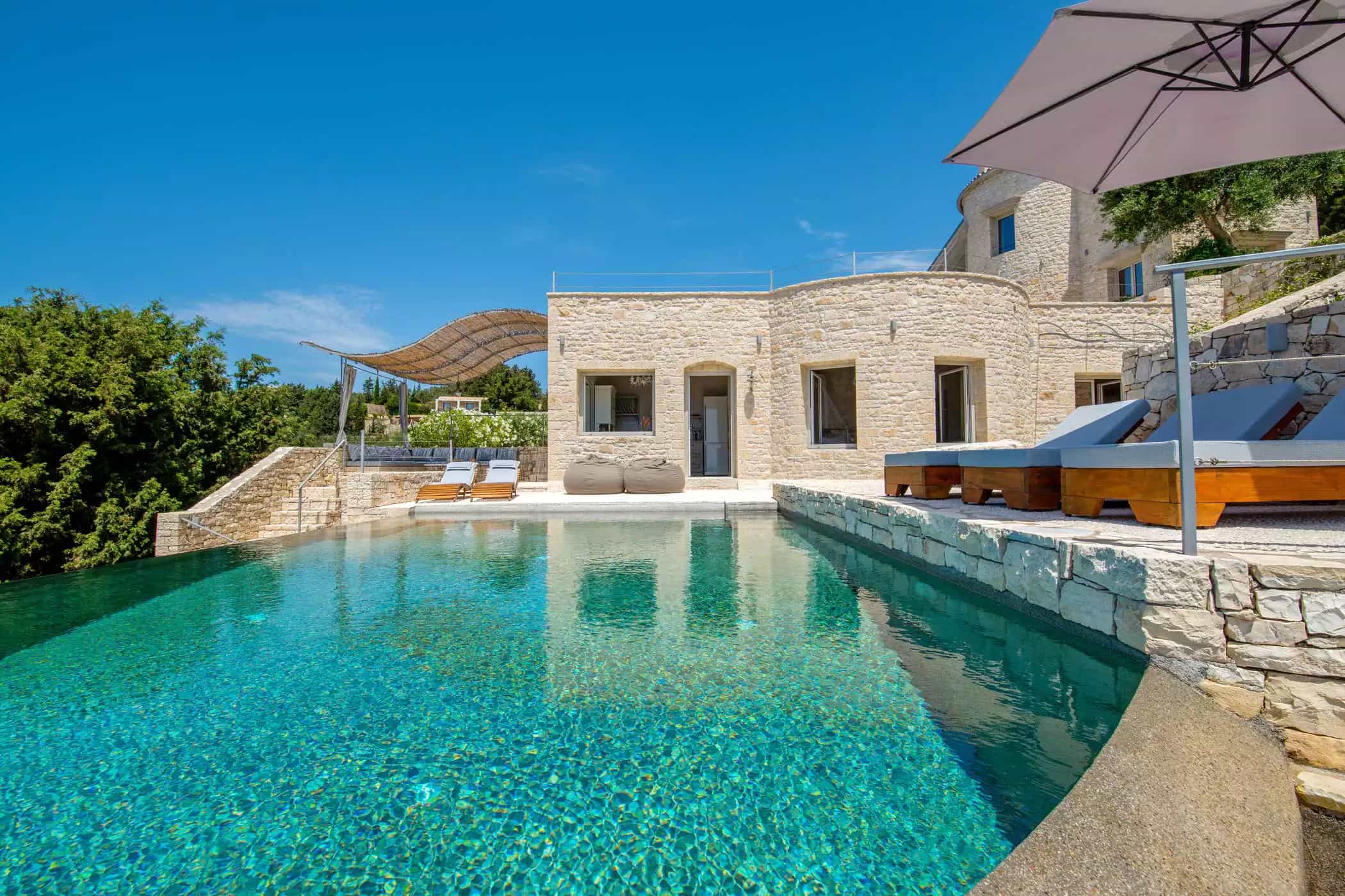 Emerald Blue - Exterior View 7