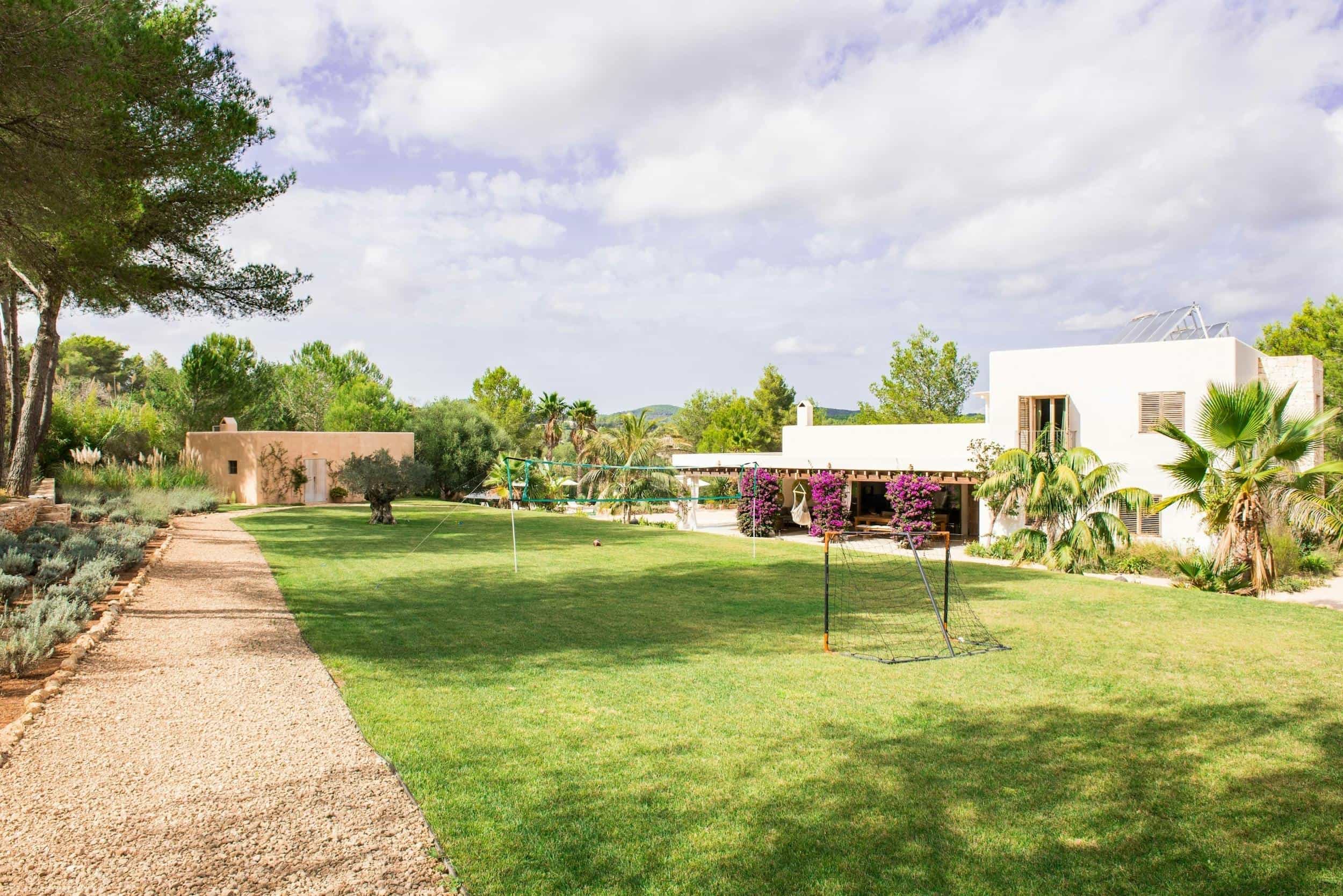 Casa Moya - Exterior View 6
