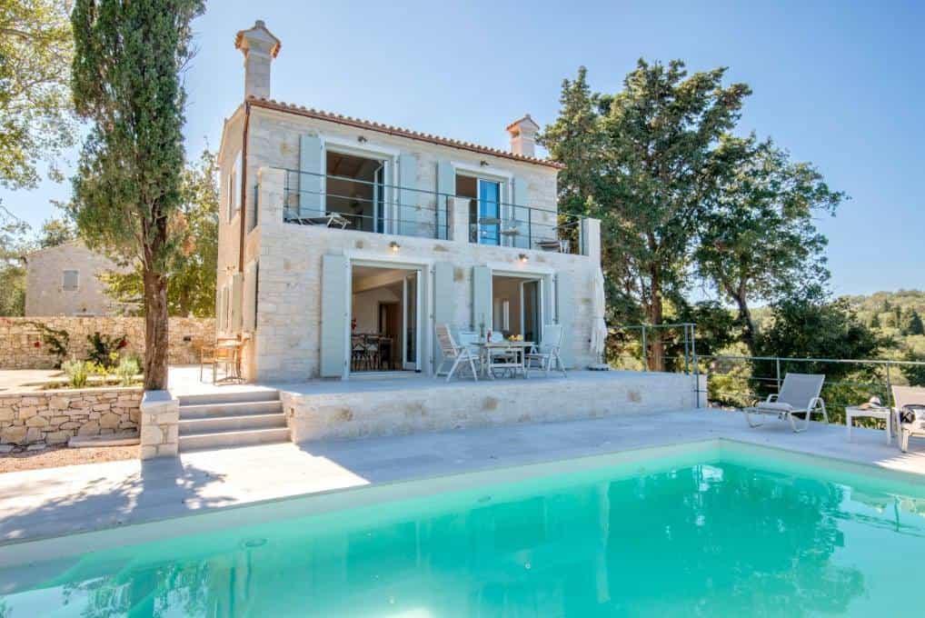 Perla - Exterior View 8